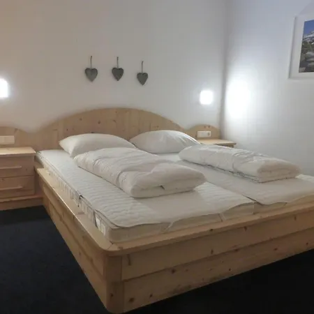 Quiet With Sauna In Koenigsleiten *