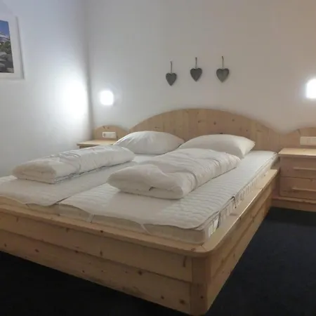 Quiet With Sauna In Koenigsleiten *
